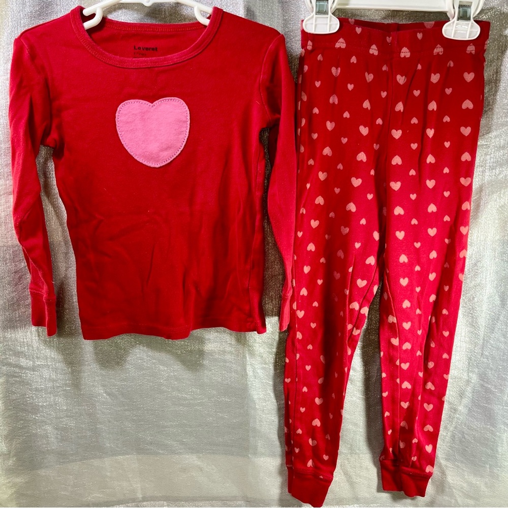 Valentines Girls Heart Red and Pink Pajama’s Size 5-6 years old
